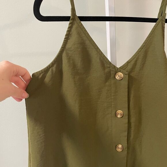 Entro Hunter Green Sleeveless Top with Buttons - Picture 2 of 4